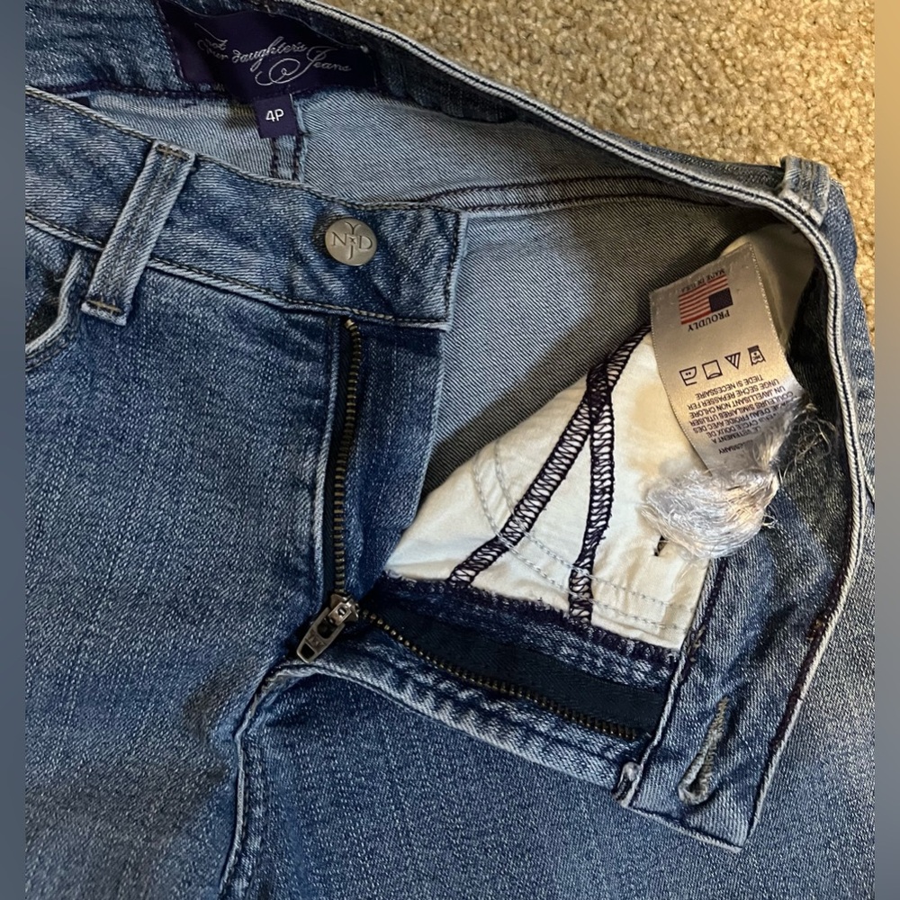 NYDJ Straight Leg Rhinestone Embellished Jeans size 4P - Picture 11 of 14
